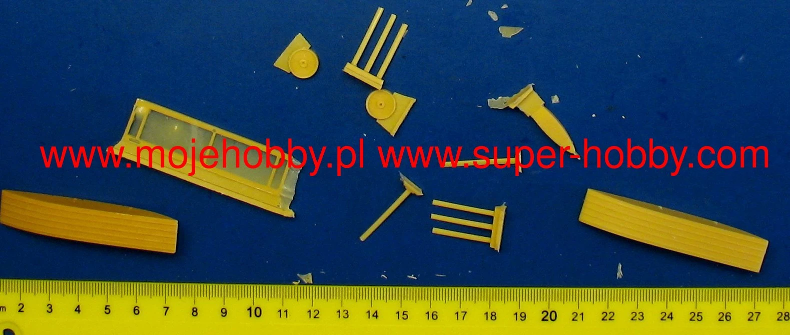 Choroszy Modelbud B41 Navy Yokosho Ro-Go Ko-Gata H Reconnaissance Seaplane - Image 3