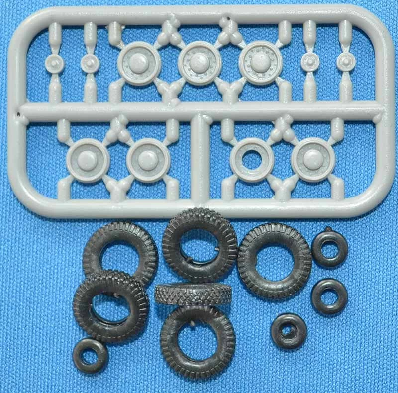 ACE 72538 Leichter Radschlepper Laffly W15T - Image 6