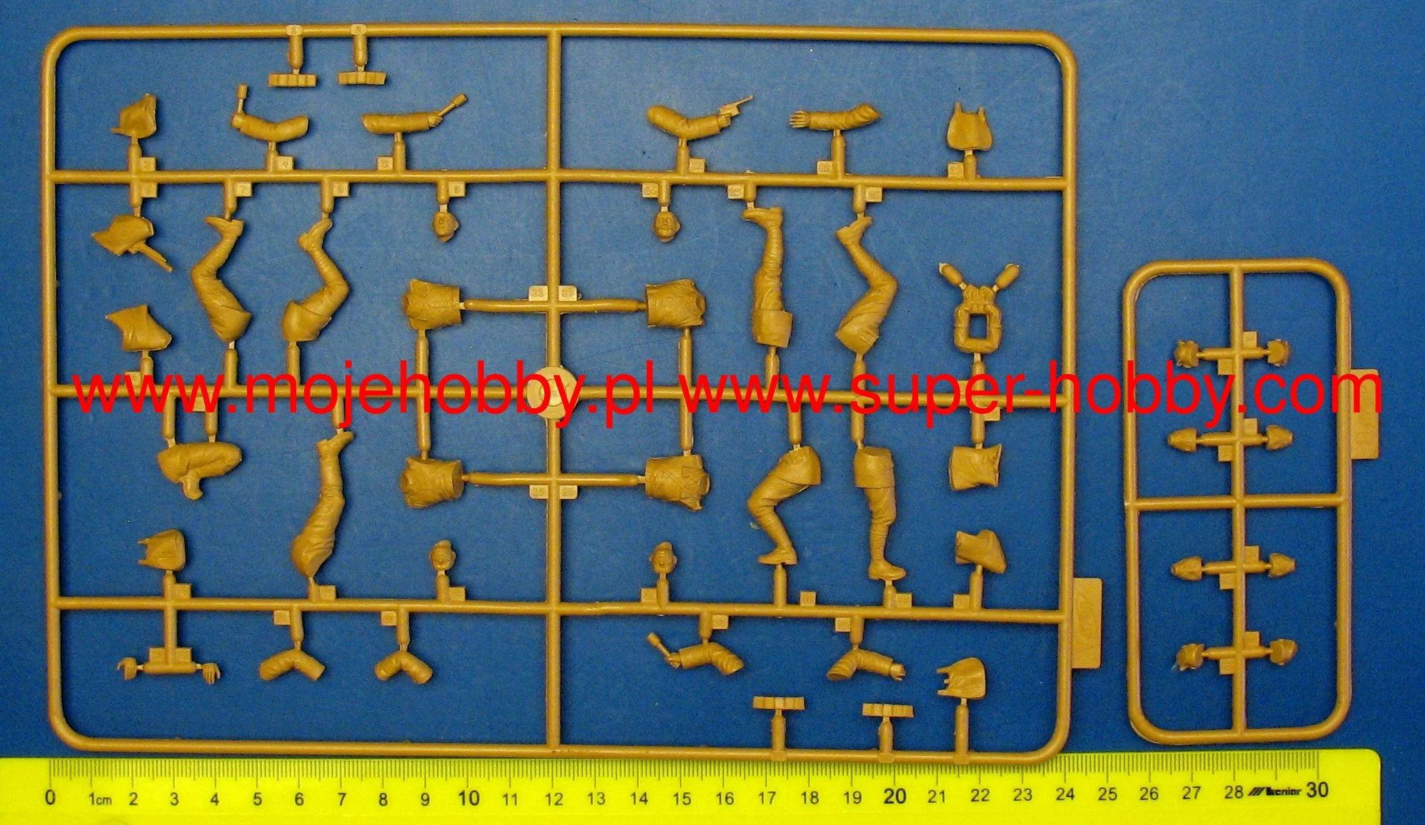 ICM 35695 German Infantry In Gas Masks (1918) - Image 6