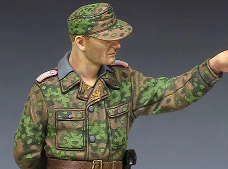 Alpine Miniatures 35233 WSS Panzer Officer At Kursk #2 - Image 2