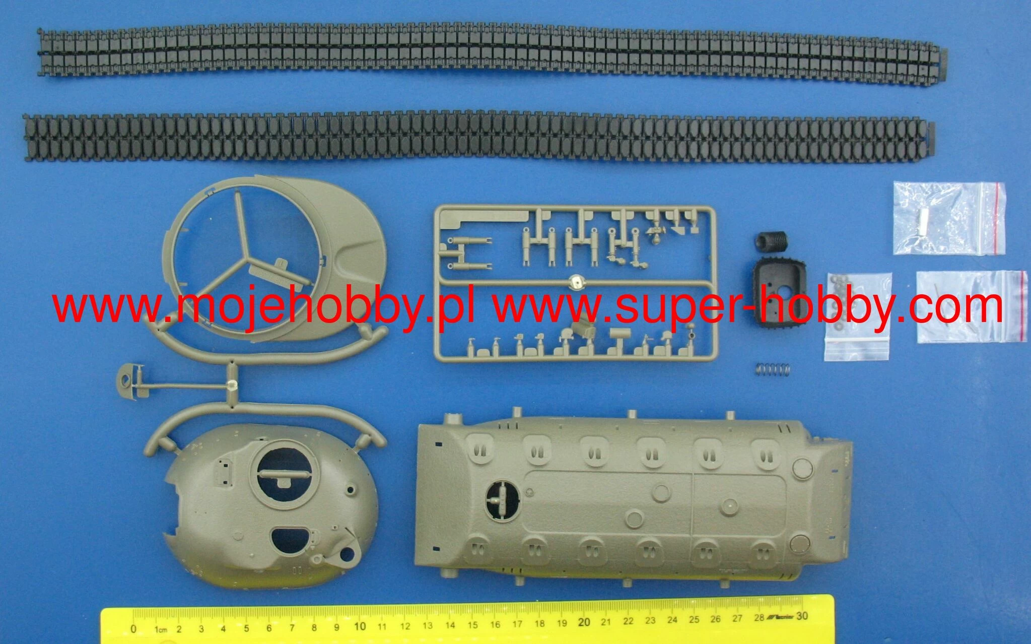 AFV Club 35315 ROC ARMY CM-11 Brave Tiger (based On Hull Parts From AFV Club M60 Kits With New M48 Turret) - Image 3