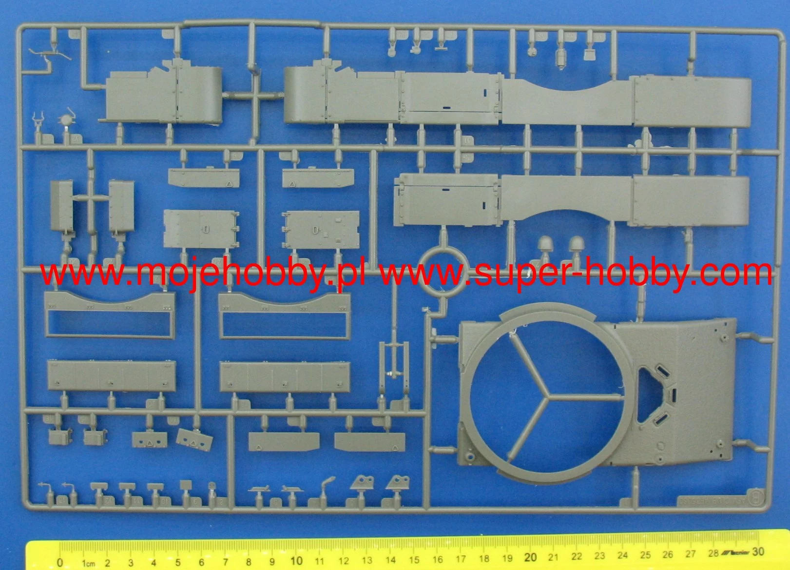 AFV Club 35315 ROC ARMY CM-11 Brave Tiger (based On Hull Parts From AFV Club M60 Kits With New M48 Turret) - Image 4