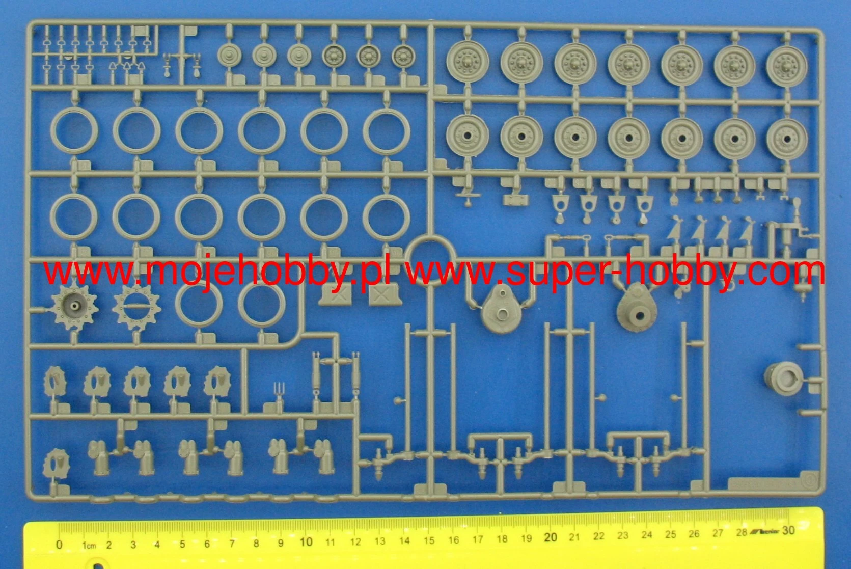 AFV Club 35315 ROC ARMY CM-11 Brave Tiger (based On Hull Parts From AFV Club M60 Kits With New M48 Turret) - Image 6