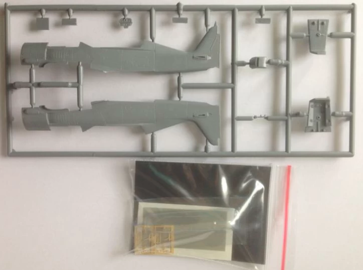 Kora Models KPK7258 Focke-Wulf Fw-190S-8 German Early Canopy Type - Image 2