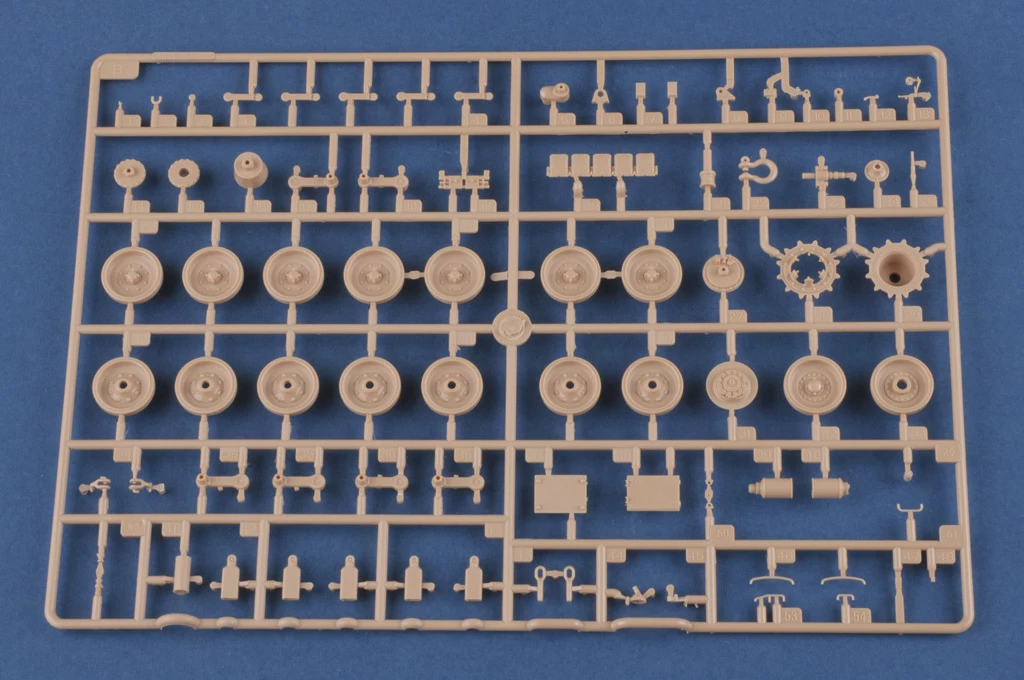 Hobby Boss 84501 Bundeswehr Leopard 1 A5 - Image 5