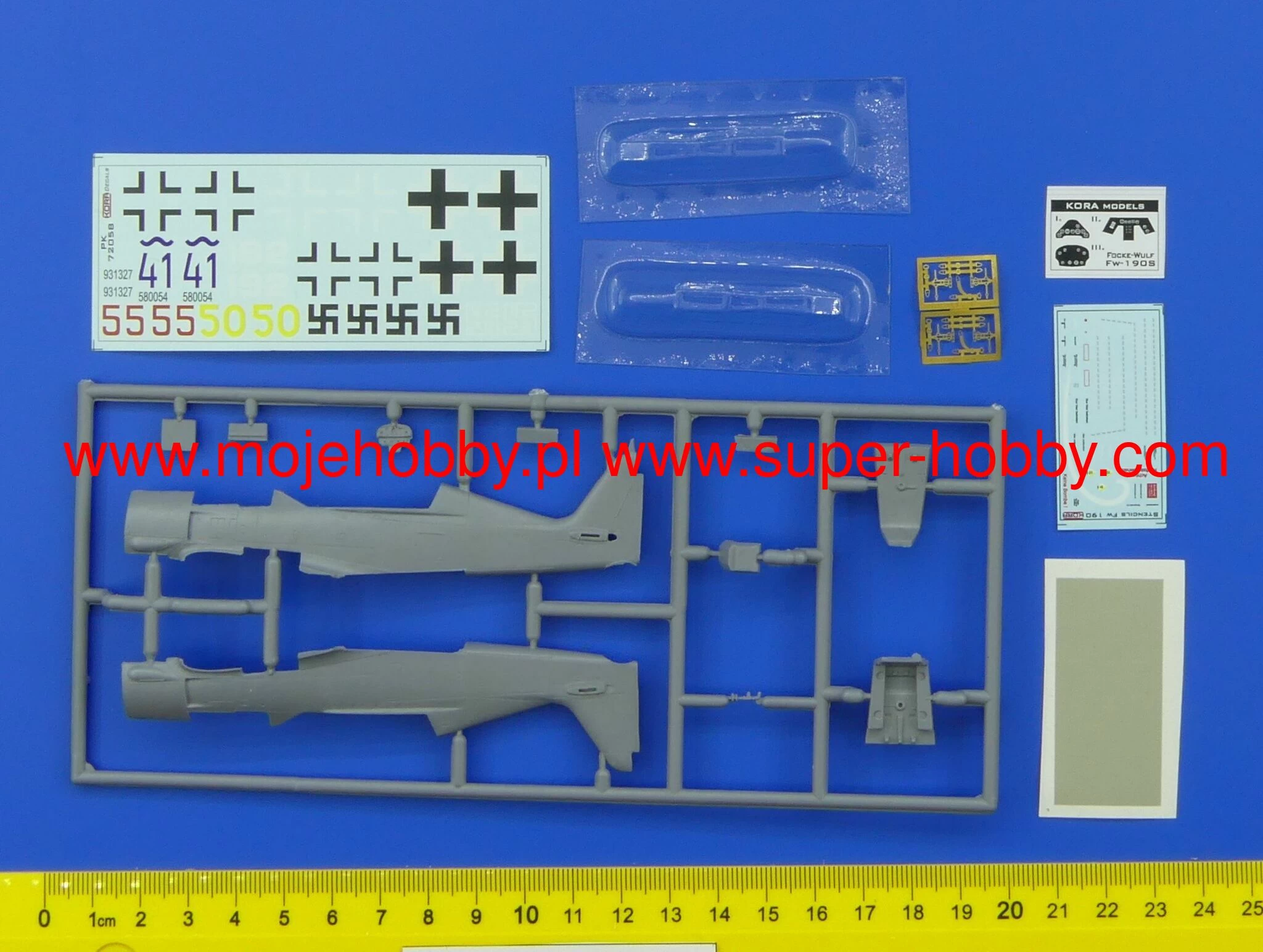 Kora Models KPK7258 Focke-Wulf Fw-190S-8 German Early Canopy Type - Image 5