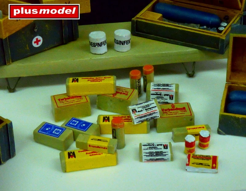 Plus Model 434 German Medical Set - Image 2