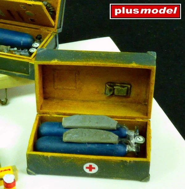 Plus Model 434 German Medical Set - Image 4