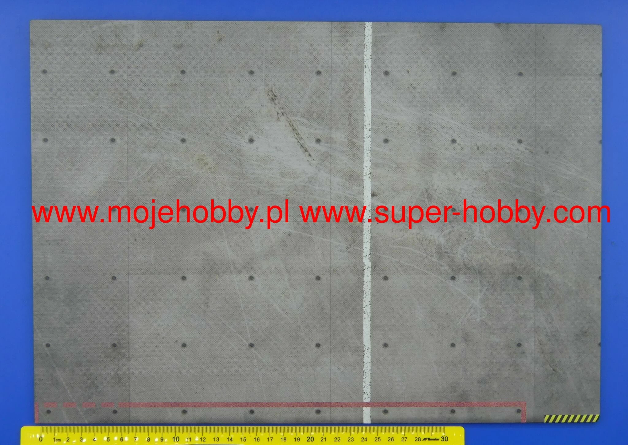 Coastal Kits S911-48 HMS Queen Elizabeth Base & Background - Image 3