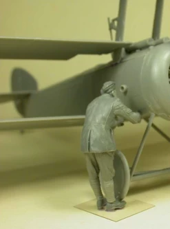 Copper State Models F32-026 RFC Air Mechanic Checking Aeroplane WWI Figures