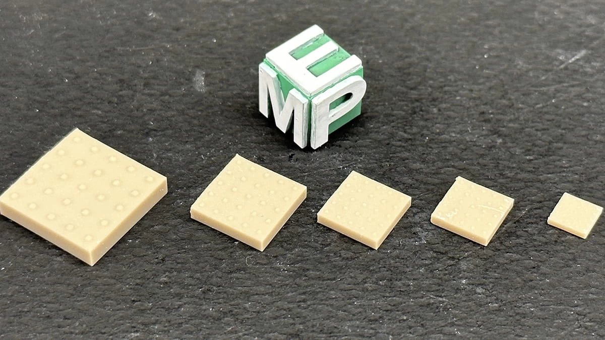 NEW! EMP3D 72121121-50 Płytki Chodnikowe - Ostrzegawcza Typ 1 (50 Sztuk)